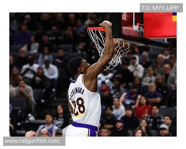 湖人对决热火赛后采访全景回顾球员表现与战术分析